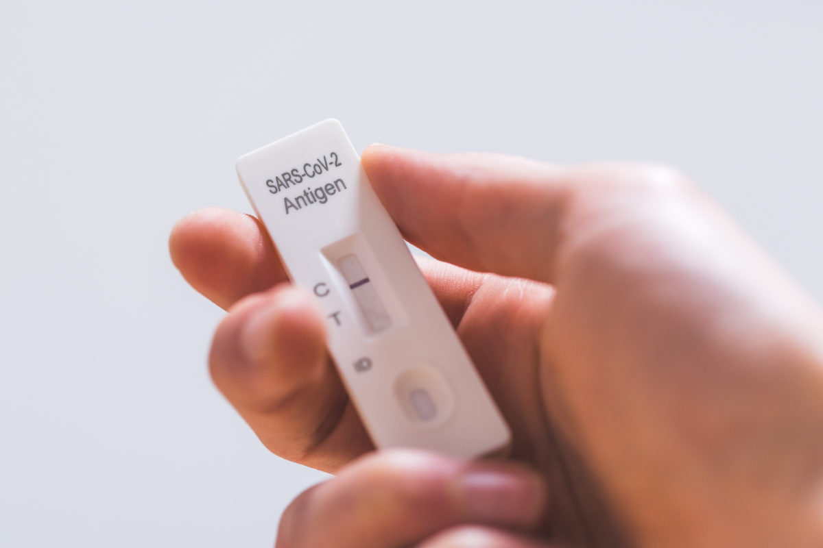Neg.Antigen Test AdobeStock 416611073